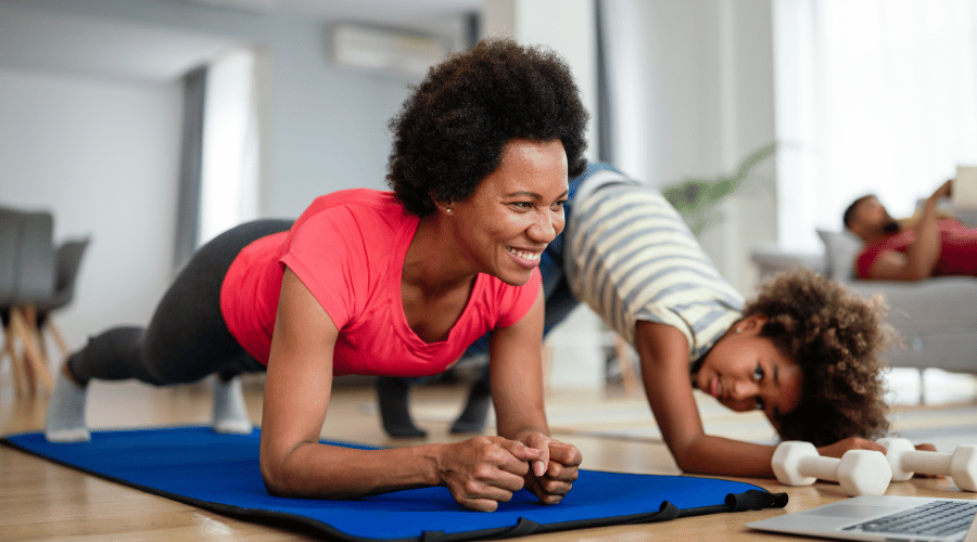 Plank Krachttraining vrouwen thuis